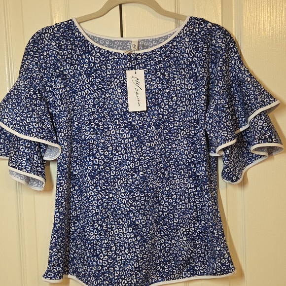 NY Collection Tops - NY Collection Blue Animal Print Ruffle Sleeve Blouse
